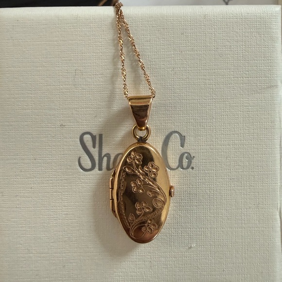 Shane Co. solid gold Rose Gold Floral Locket Necklace - Picture 3 of 13